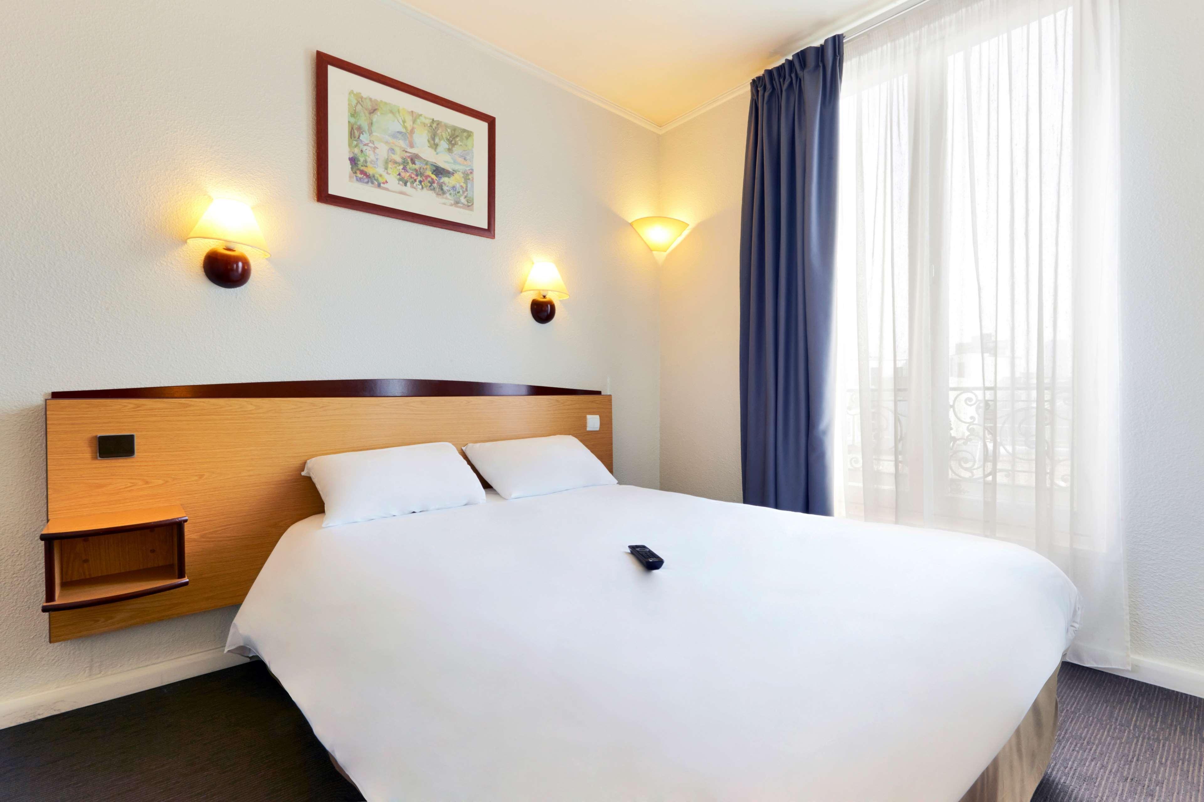 Готель Campanile Paris Ouest - Boulogne Екстер'єр фото