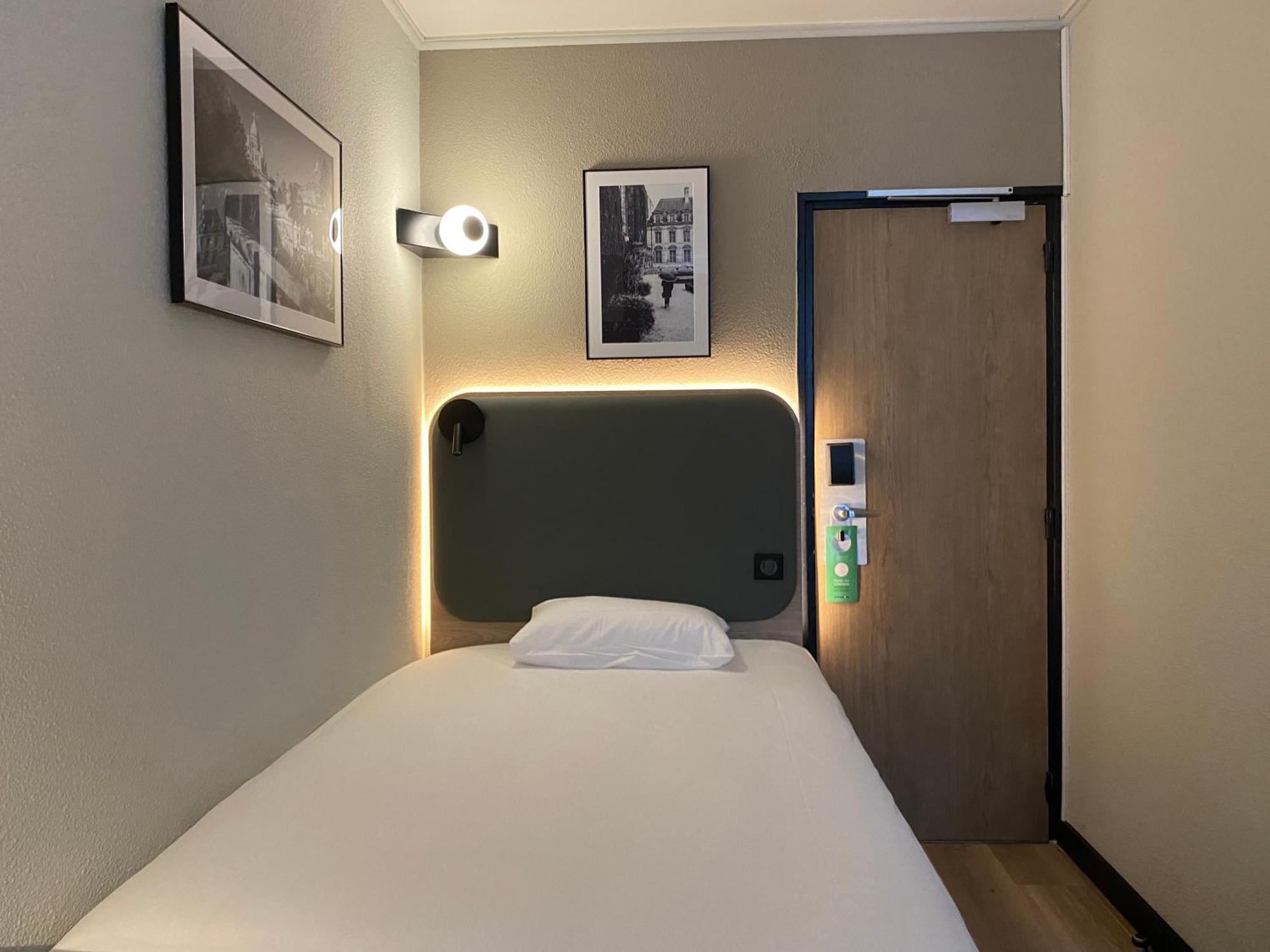 Готель Campanile Paris Ouest - Boulogne Екстер'єр фото